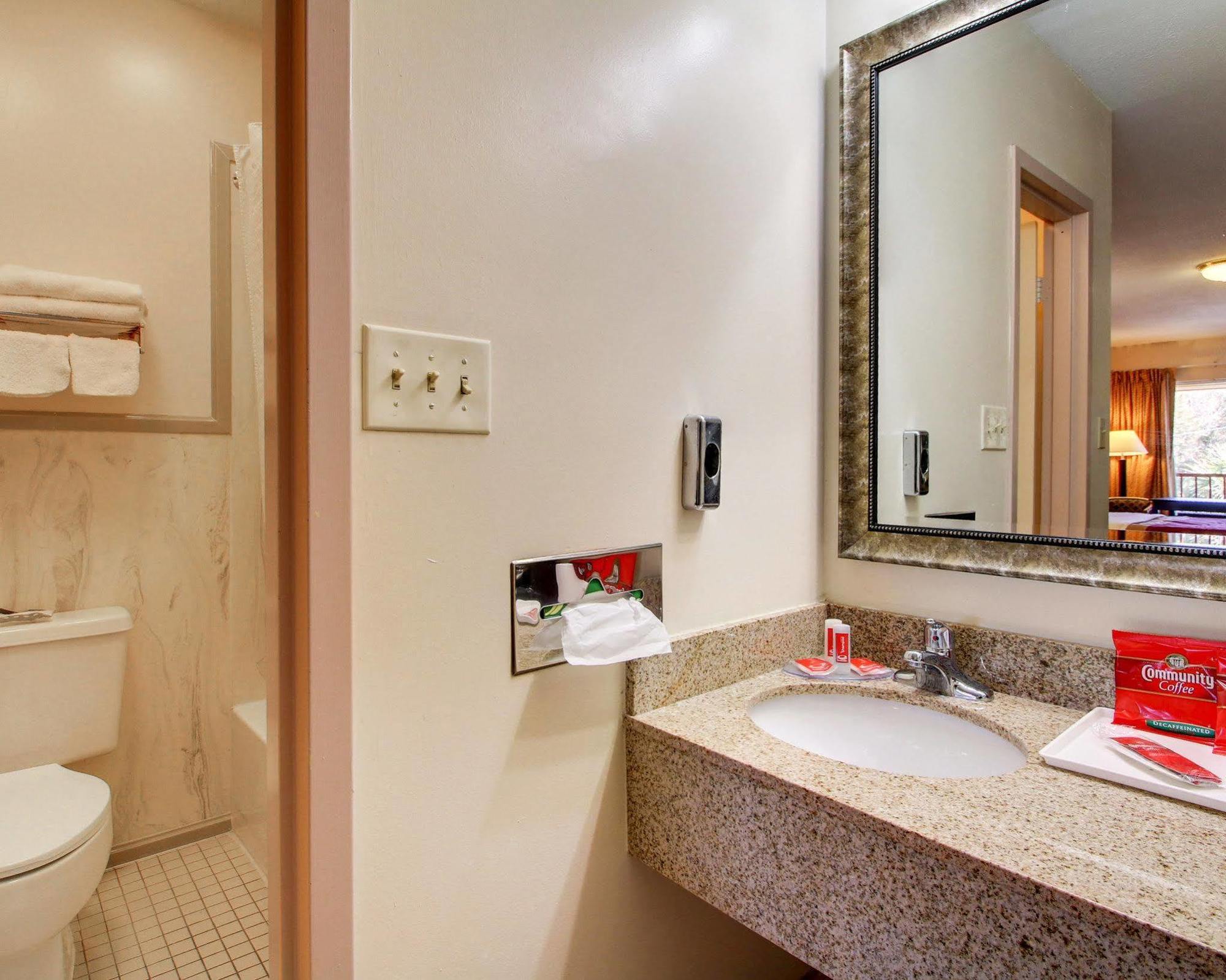 Twin Star Lodge Biloxi Eksteriør billede
